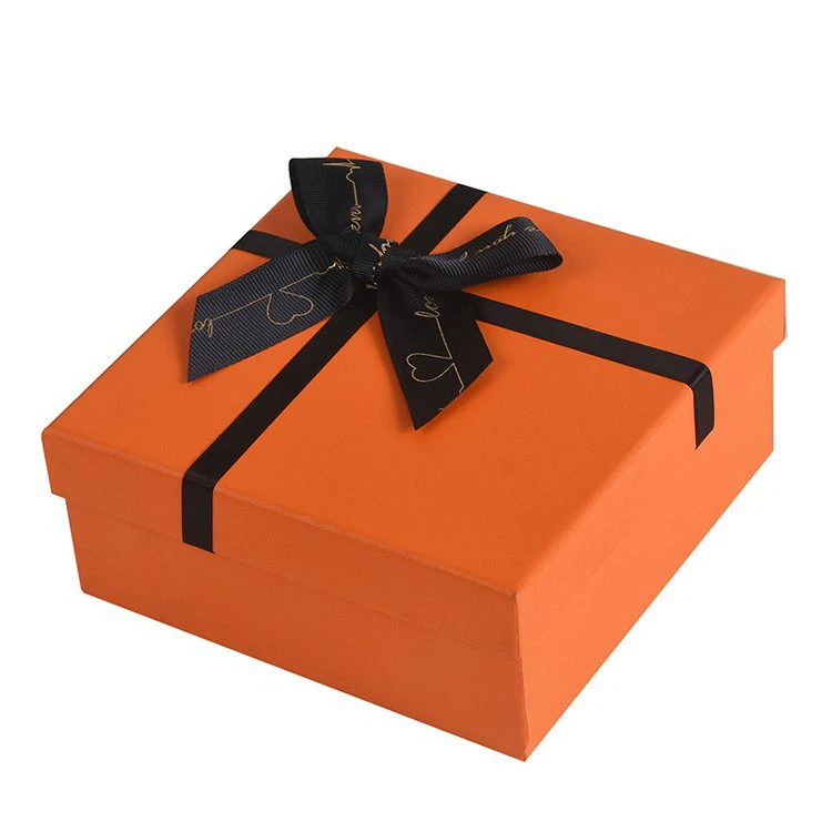 Подаръчна кутия от хартия